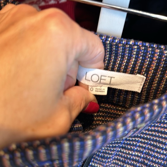 Loft navy with yellow/pink stripes 4” shorts size 0 - Picture 2 of 3